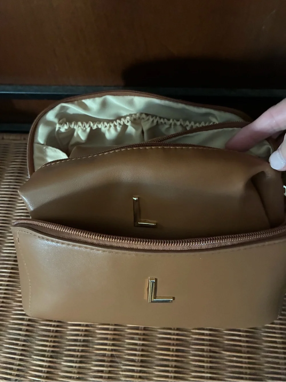 Cloudwings Tan Leatherette Cosmetic Pouch bags with Metallic 'L' Accent